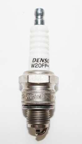 Свічка запалювання HONDA 98076-56921 KOMATSU V9110-6037 KUBOTA13902-67711 YAMAHA 947 DENSO (W20FPU) Denso фото 2