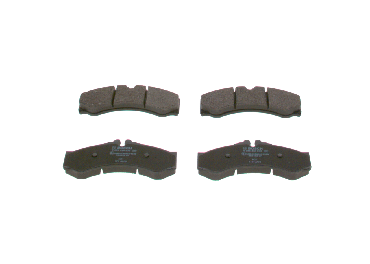 Колодки гальмівні дискові MB SPRINTER 4-T ФУРГОН (B904) 2.7 1995.02-2012.05 BOSCH (0 986 424 832) Bosch фото 2